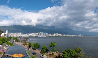 云南著名景点有哪些(云南著名景点有哪些地方)